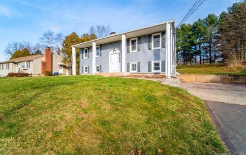 61 Stonegate Rd, Southington, CT 06489-3828
