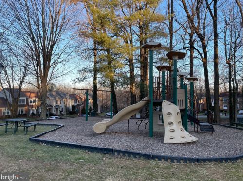 9620 Hillock Ct, Springfield VA  22015-3115 exterior