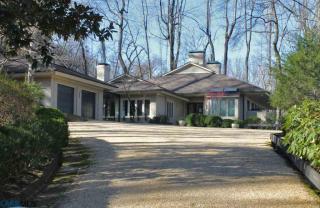 700 Tanglewood Rd, Charlottesville, VA 22901-7818