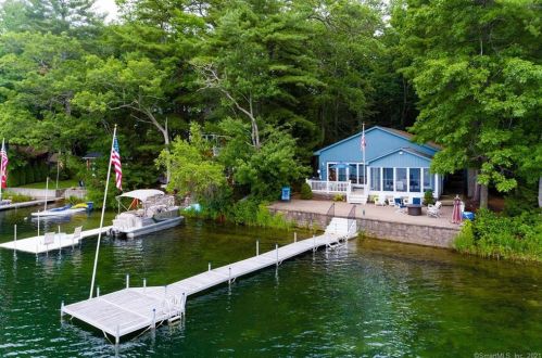 246 Shore Rd, Killingly CT  06241-1539 exterior