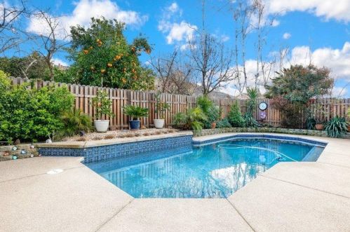 9421 Foulks Ranch Dr, Elk Grove, CA 95758-4348