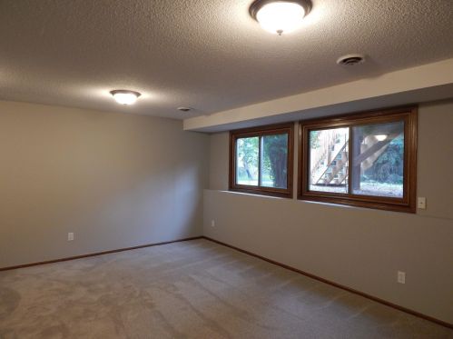 1872 Bear Path Trl, Saint Paul MN  55122-2266 exterior