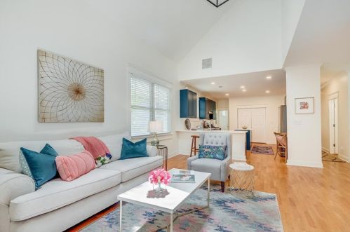 1332 Hooper Ave, Atlanta GA  30307-2014 exterior