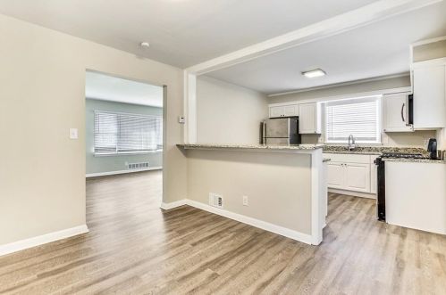 3040 Barksdale Cir, Atlanta GA  30344-5402 exterior