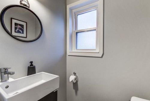 5205 Buffalo Pass, Austin TX  78745-2703 exterior