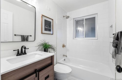 3295 Oneida St, Denver CO  80207-2225 exterior