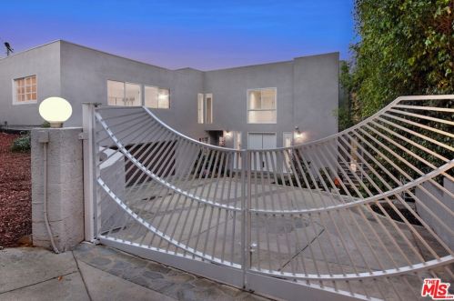 15053 Rayneta Dr, Van Nuys, CA 91403-4427