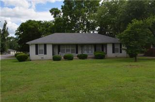 202 Piedmont Dr, Lebanon, TN 37087-4134