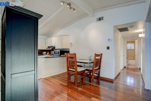 27179 Capri Ave, Hayward, CA 94545-3303