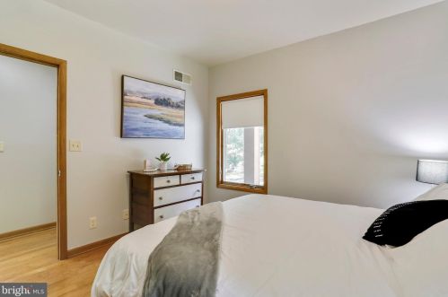 4 Pileated Woodpecker Ln, Hedgesville WV  25427-6232 exterior