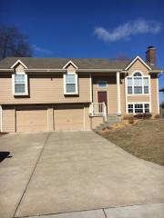 2200 7th St, Lees Summit MO  64063-1072 exterior