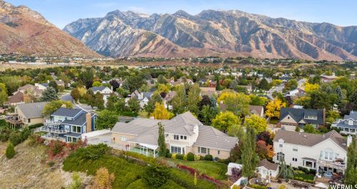 2515 Willow Hl Dr, Sandy UT 84093-1894 exterior