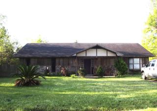 1408 Lark Dr, Gautier, MS 39553-3135
