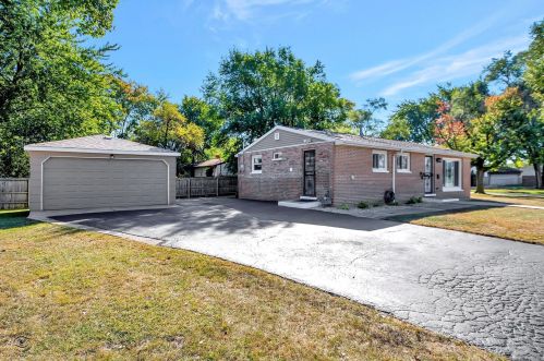 2758 Oxford Dr, Dixmoor, IL