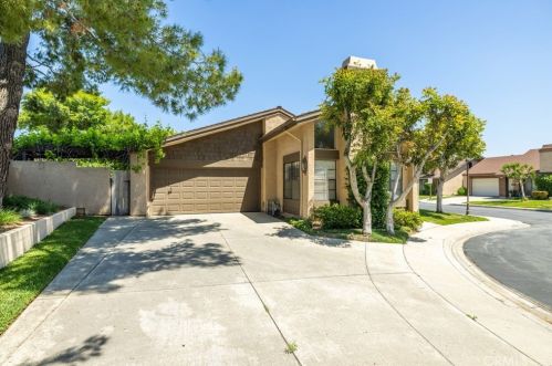 921 Ashworth Pl, Glendora, CA 91741-1836