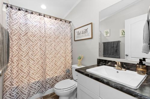 104 Juniper Cir, Fort Morgan CO  80705-4860 exterior