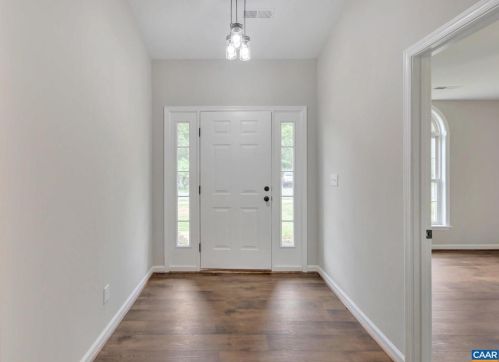 101 Landin Cir, Charlottesville, VA 22902-6406
