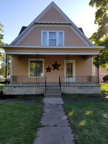508 D St, Edgar, NE