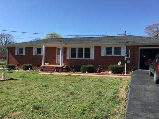 303 Stewart St, Tullahoma, TN 37388-5154