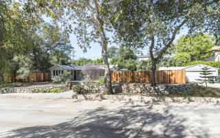 1849 Los Encinos Ave, Glendale CA  91208-2221 exterior