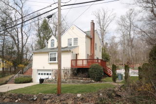 38 Hillside Ter, Wayne, NJ 07470-4314