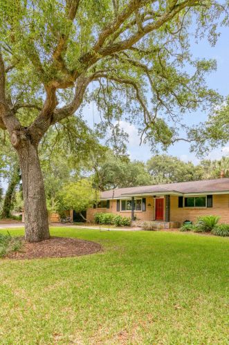30 23rd Ave, Isle Of Palms, SC 29451-2376