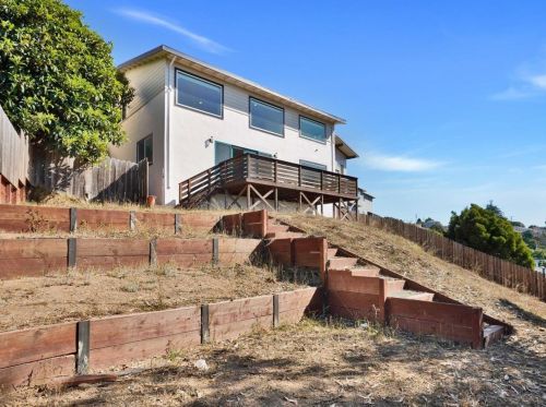 2441 Mira Vista Dr, Richmond CA  94530-1660 exterior