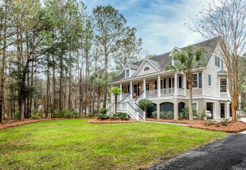 3579 Passfield Ln, Mount Pleasant, SC 29466-8310