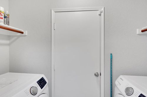 1713 Mapleleaf Dr, Garland TX 75040-8911 exterior