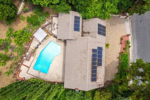 231 Sleepy Holw Dr, Glendale CA 91206-4727 exterior