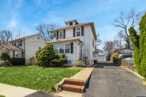 570 Grant Ter, Teaneck, NJ 07666-6410