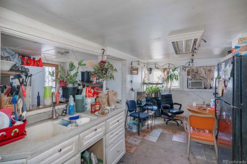 2803 Short Pl, Denver, CO 80204-4815