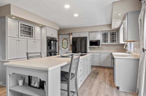 1117 Country Dr, Joliet, IL 60404-9647