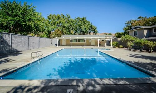 393 Temple Dr, Milpitas CA 95035-4759 exterior