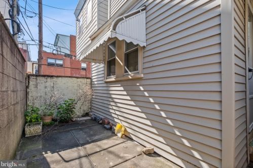 1424 Jackson St, Philadelphia PA  19145-3617 exterior