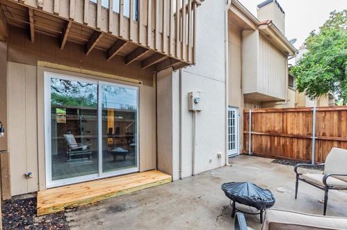 12542 Burninglog Ln, Dallas TX  75243-2118 exterior