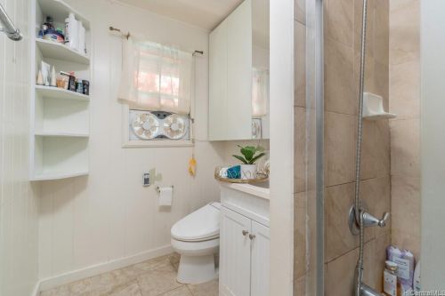 729 Ekela Ave, Honolulu HI 96816-1191 exterior