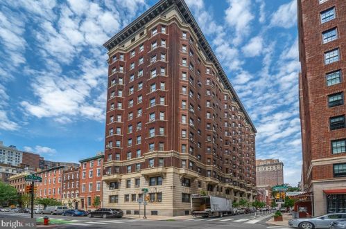 250 13th St, Philadelphia PA  19107-5615 exterior