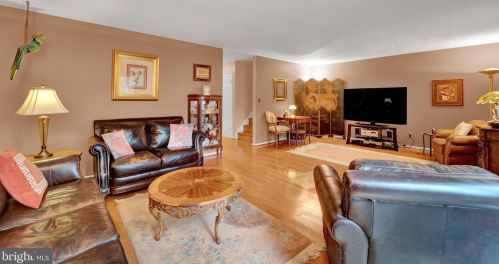 5 Exeter Ct, Princeton NJ  08540-7000 exterior