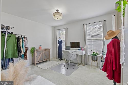 402 Chickamauga Dr, Harpers Ferry WV  25425 exterior