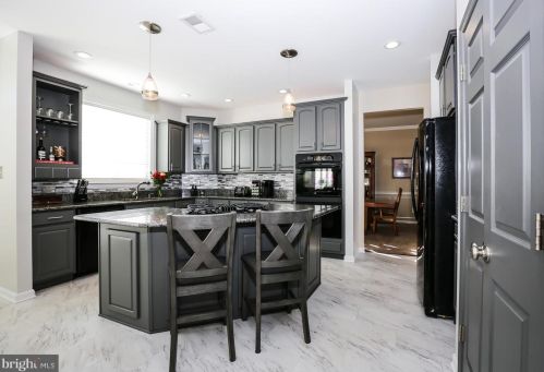 5707 Caribbean Ct, Haymarket, VA 20169-2560