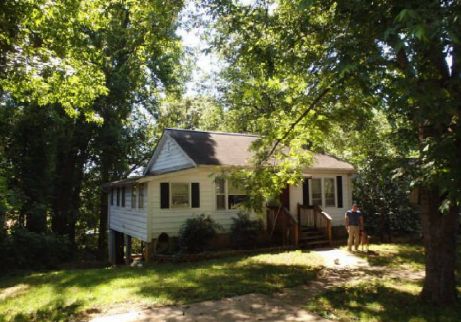 22 Cuttino Cir, Greenville, SC 29609-3265