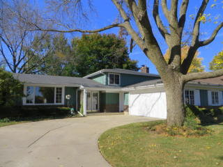 856 Fairway Dr, Palatine, IL 60067-3416