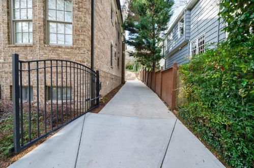 239 Beverly Rd, Atlanta GA  30309-2643 exterior