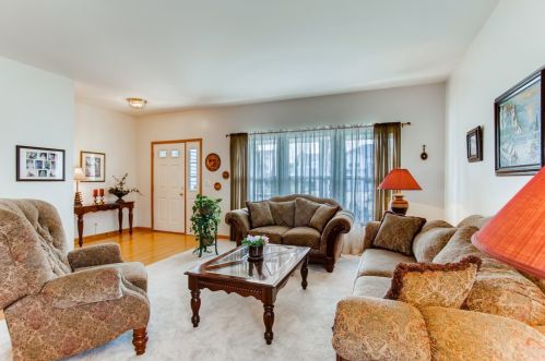 308 Century Dr, Pingree Grove IL  60140-4014 exterior