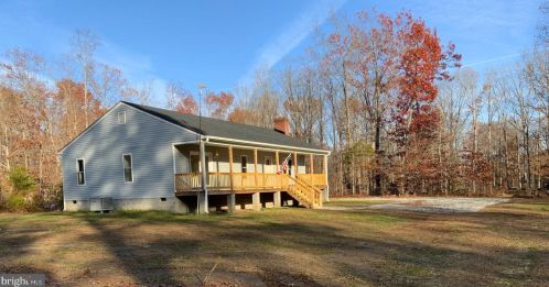 332 Lazy Acres Rd, Bumpass, VA 23024-3542