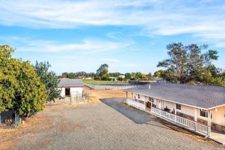 7578 Meridian Rd, Vacaville, CA 95688-9666