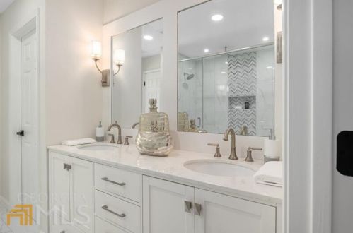 6125 Blackwater Trl, Atlanta GA  30328-2716 exterior