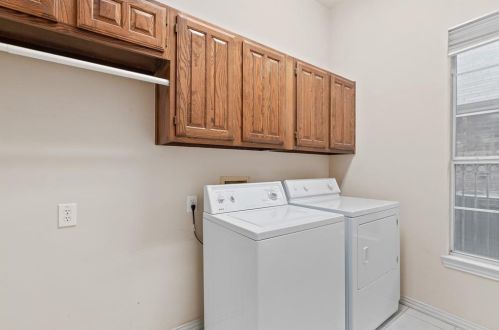 3781 Lakeway Ct, Addison TX 75001-7945 exterior