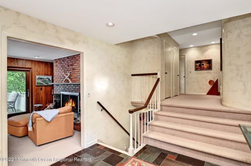 20 Fox Hill Rd, Middletown NJ 07748-2911 exterior